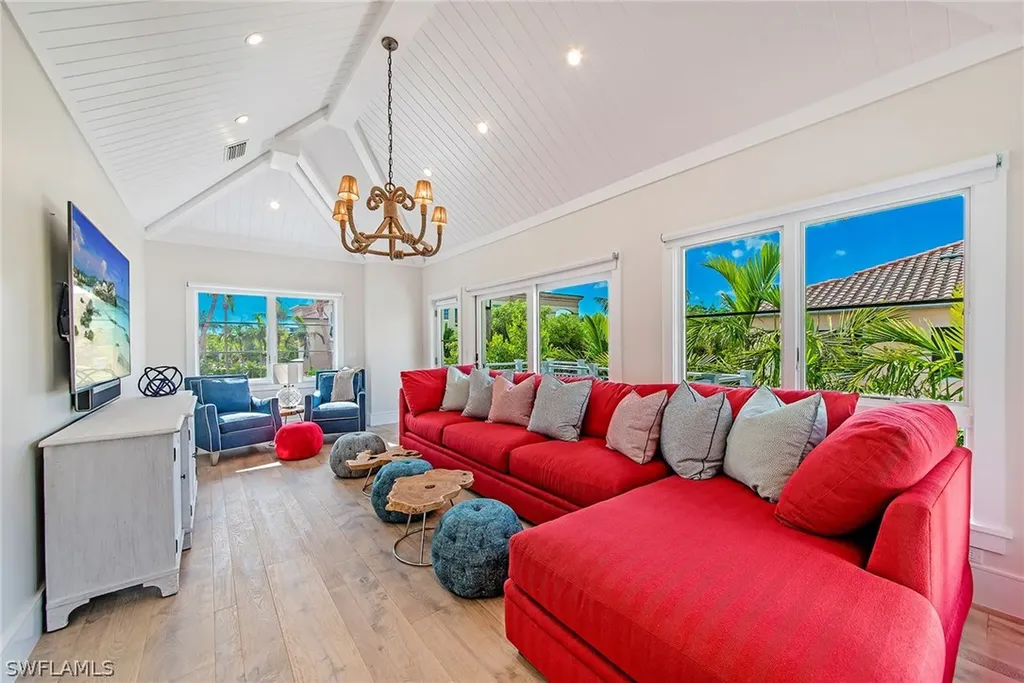 434 3rd Avenue S Naples FL 34102
