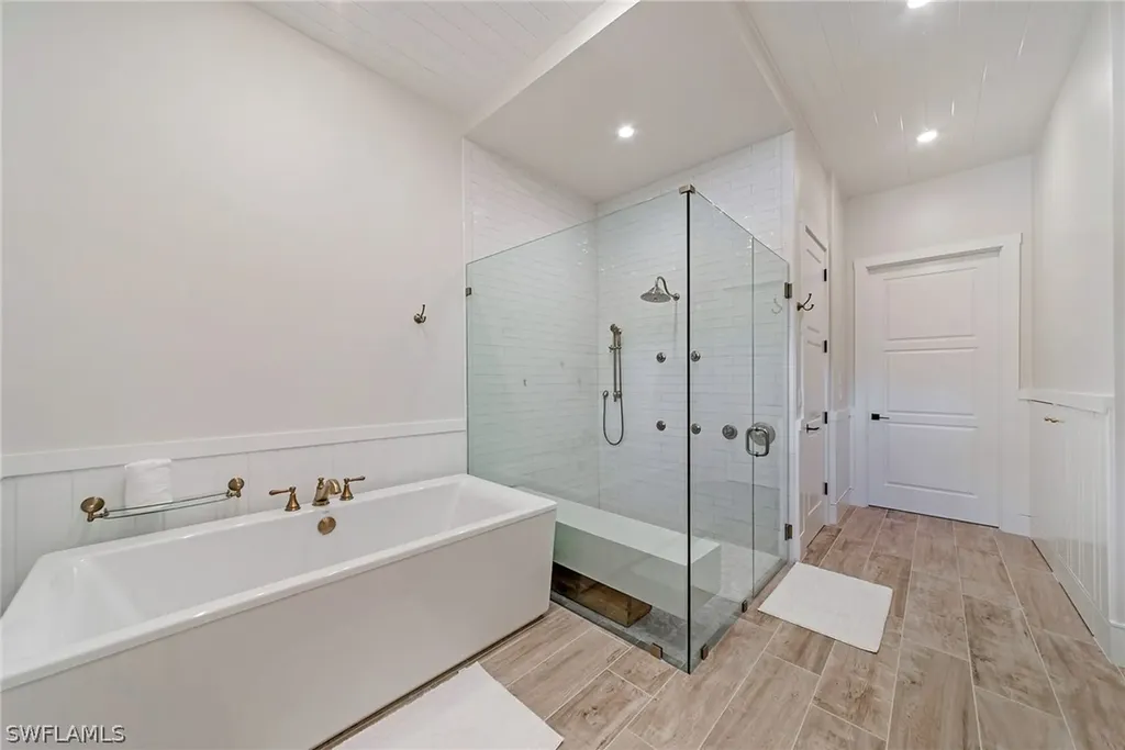 434 3rd Avenue S Naples FL 34102