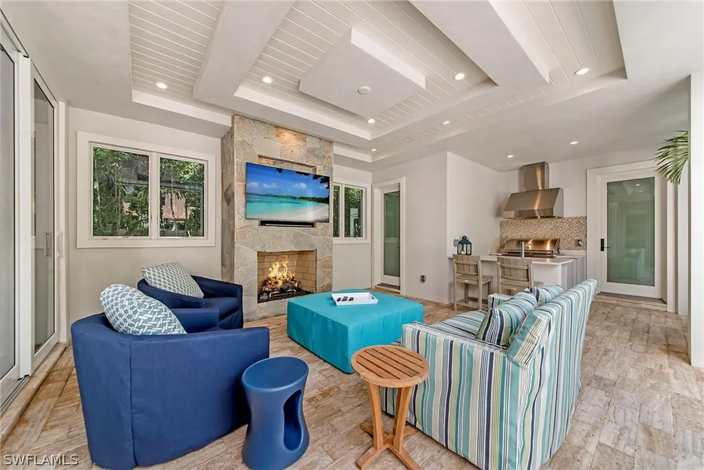 434 3rd Avenue S Naples FL 34102
