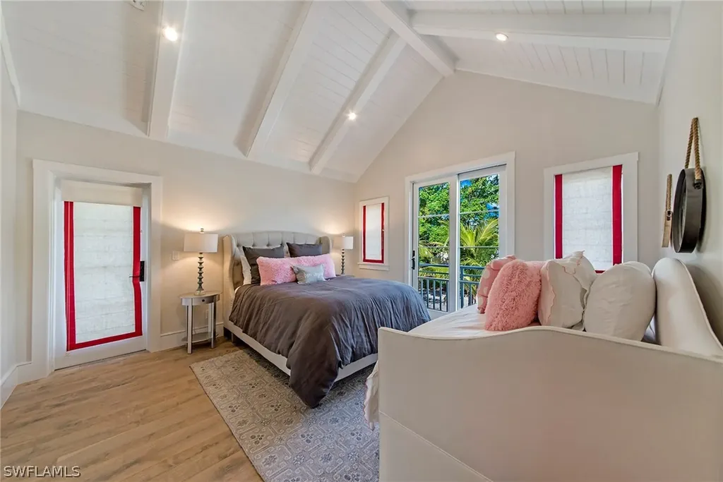 434 3rd Avenue S Naples FL 34102