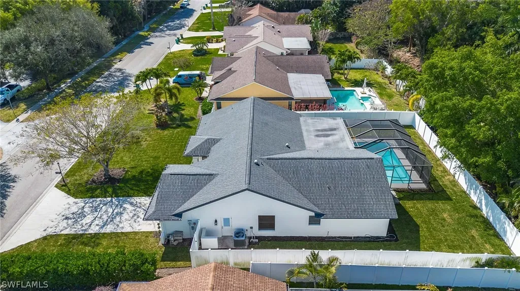 10731 Regent Circle Naples FL 34109