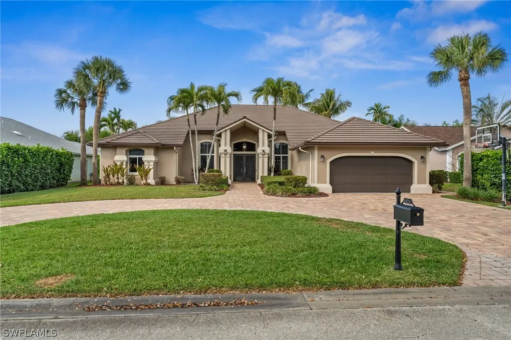 1905 Fairfax Circle Naples FL 34109