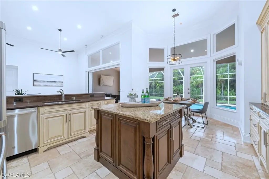 1905 Fairfax Circle Naples FL 34109
