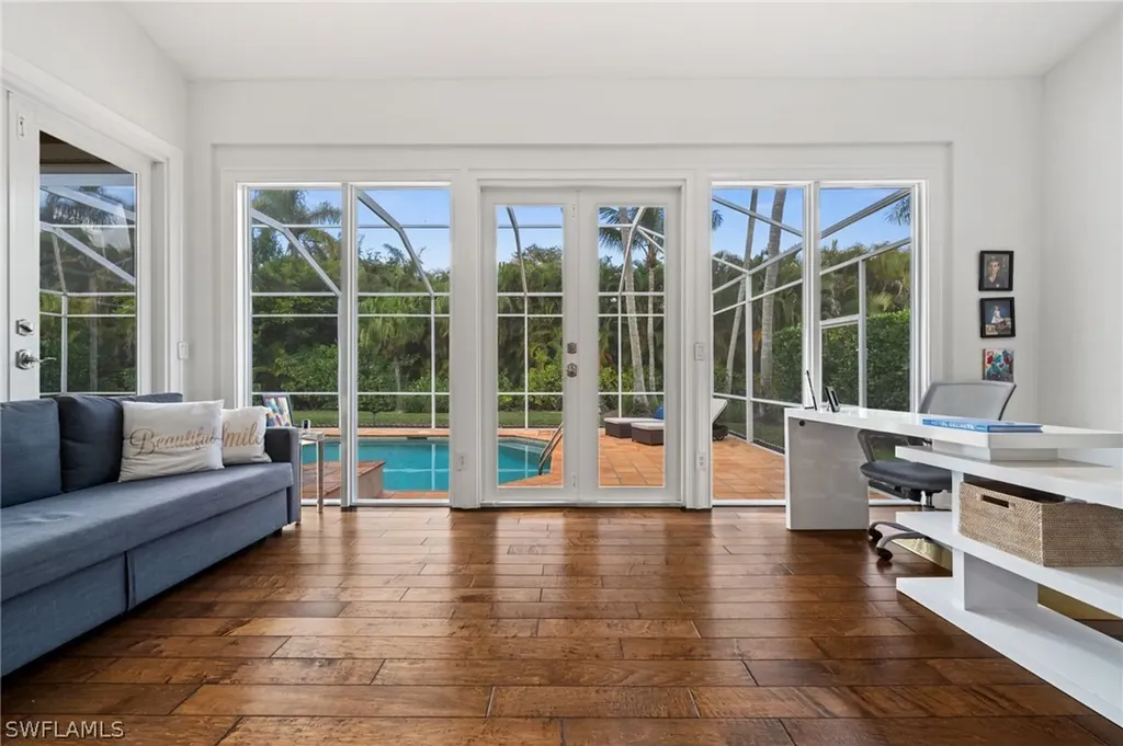 1905 Fairfax Circle Naples FL 34109