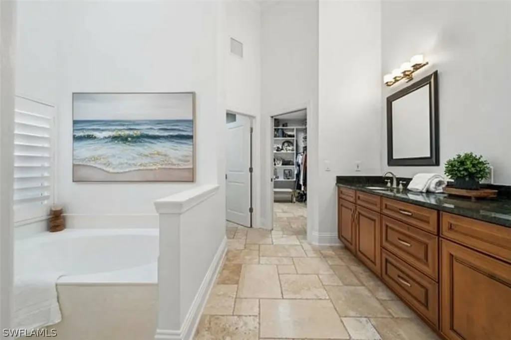 1905 Fairfax Circle Naples FL 34109