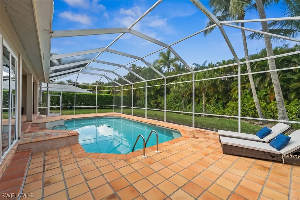 1905 Fairfax Circle Naples FL 34109