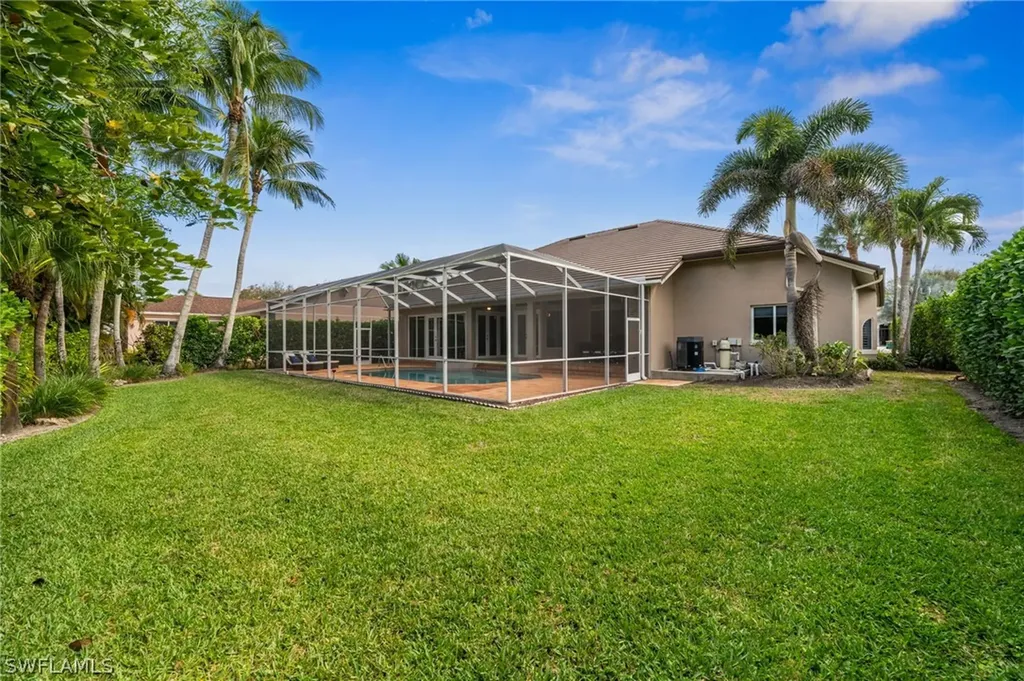 1905 Fairfax Circle Naples FL 34109