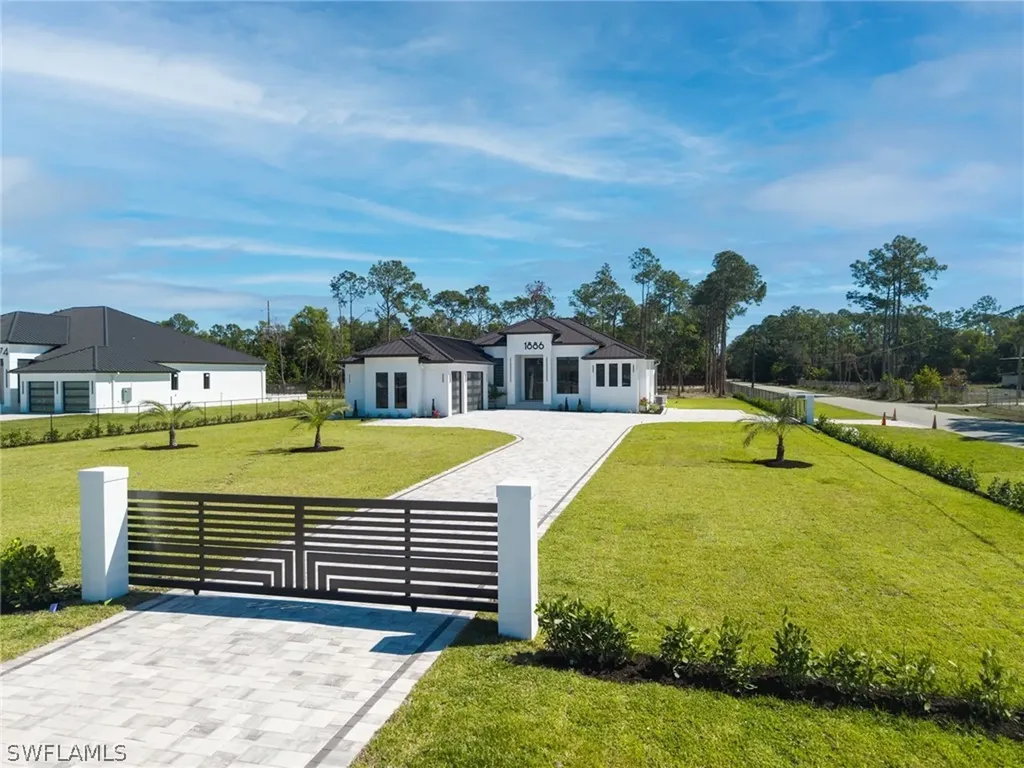 1886 39th Street SW Naples FL 34117