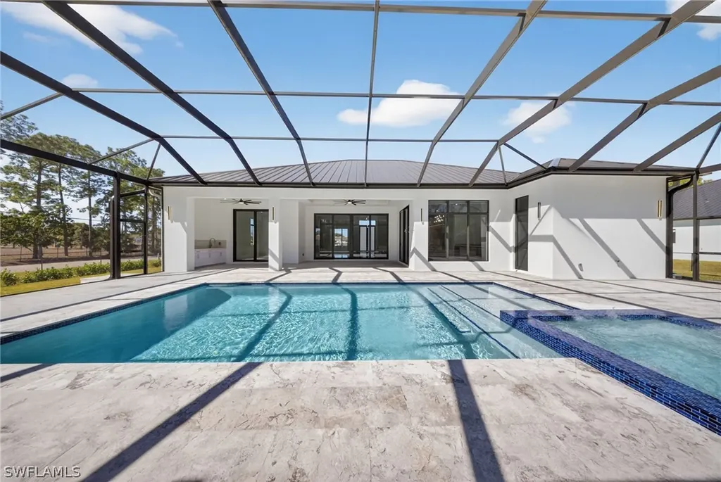 1886 39th Street SW Naples FL 34117