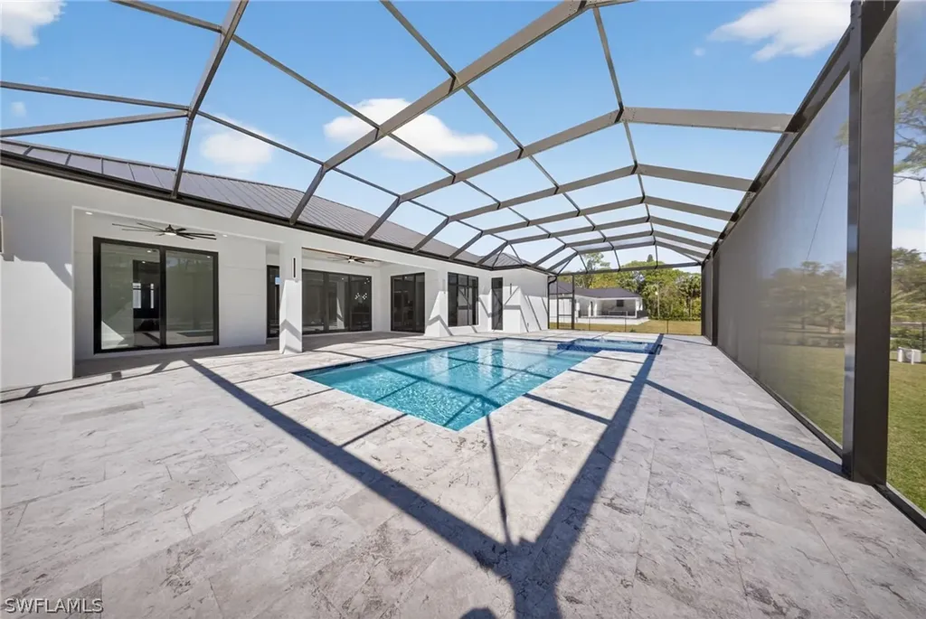 1886 39th Street SW Naples FL 34117