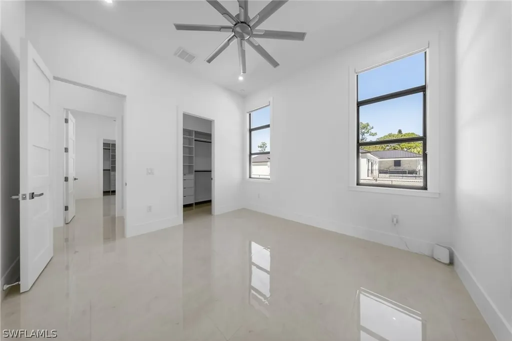 1886 39th Street SW Naples FL 34117