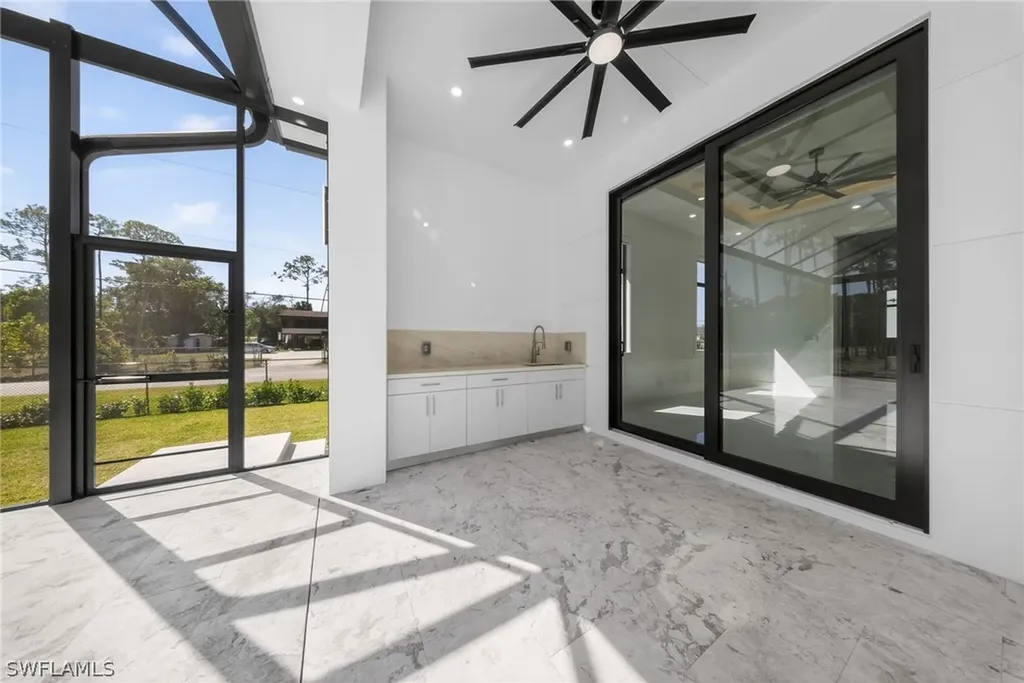 1886 39th Street SW Naples FL 34117