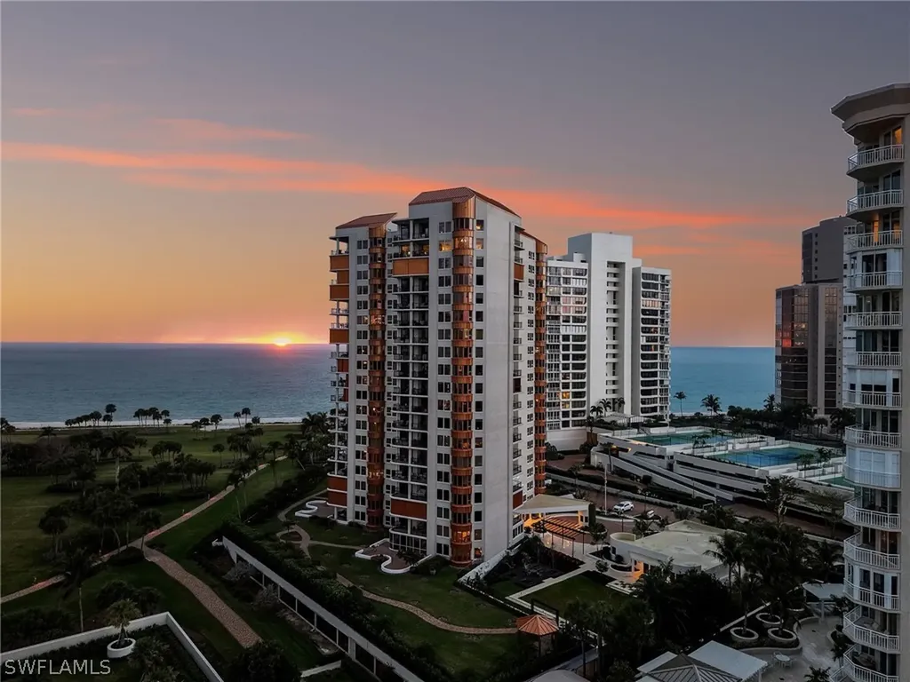 Naples FL, 4251 Gulf Shore Boulevard N, Unit 6C
