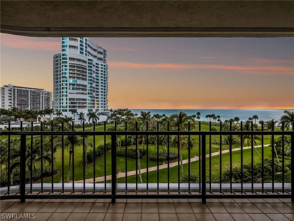 4251 Gulf Shore Boulevard N Naples FL 34103
