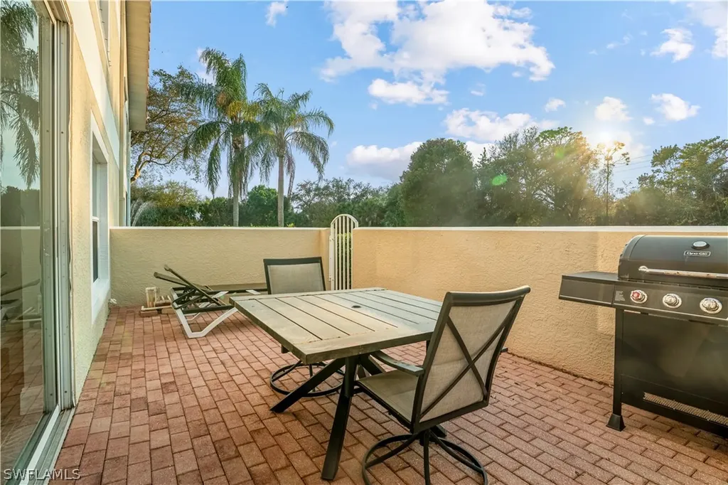 5140 Cobble Creek Court Naples FL 34110