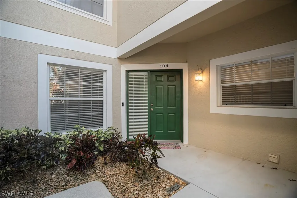 5140 Cobble Creek Court Naples FL 34110