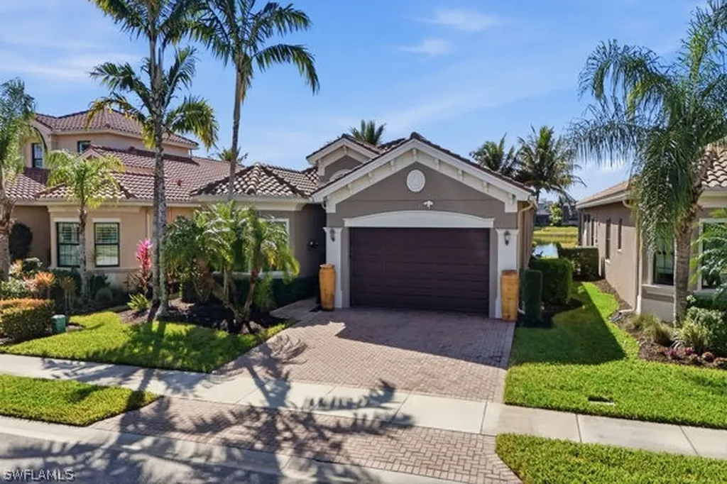 Naples FL, 13843 Luna Drive