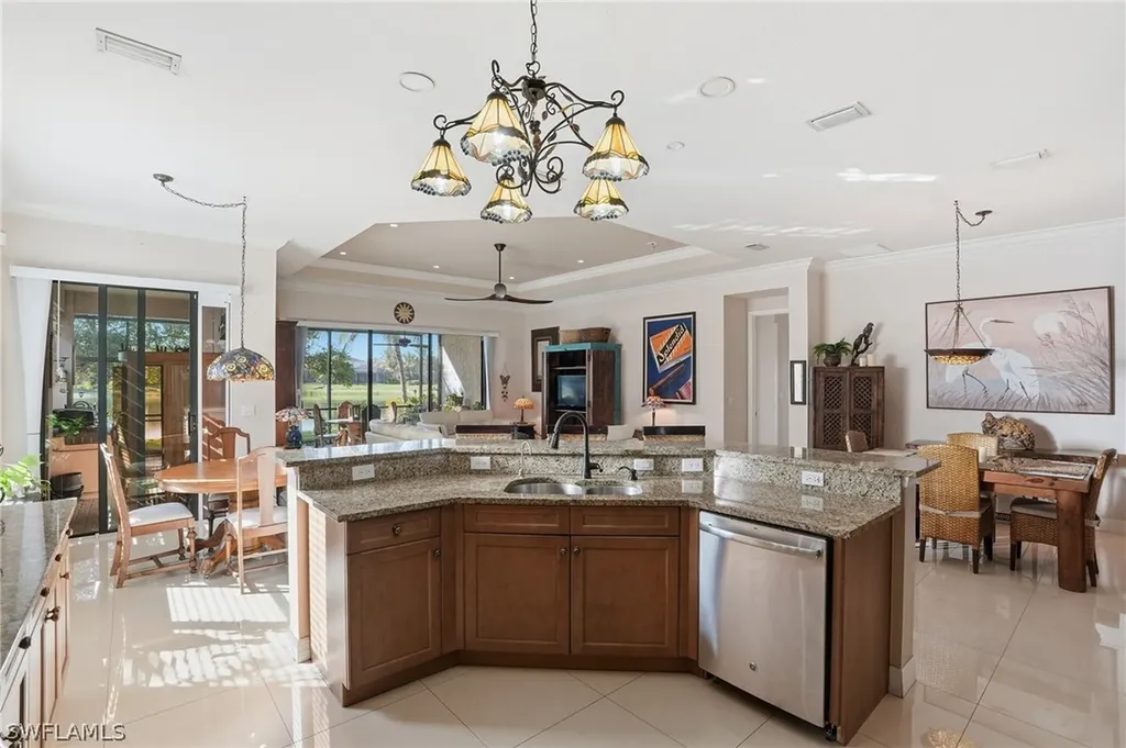 13843 Luna Drive Naples FL 34109
