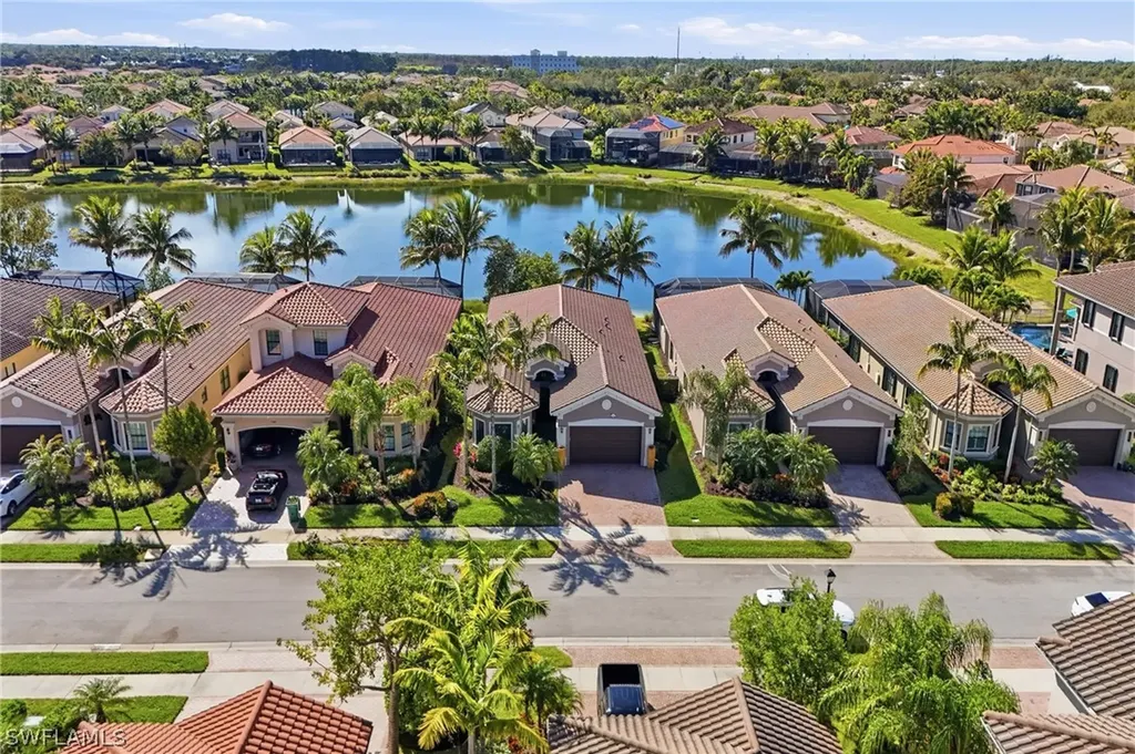 13843 Luna Drive Naples FL 34109
