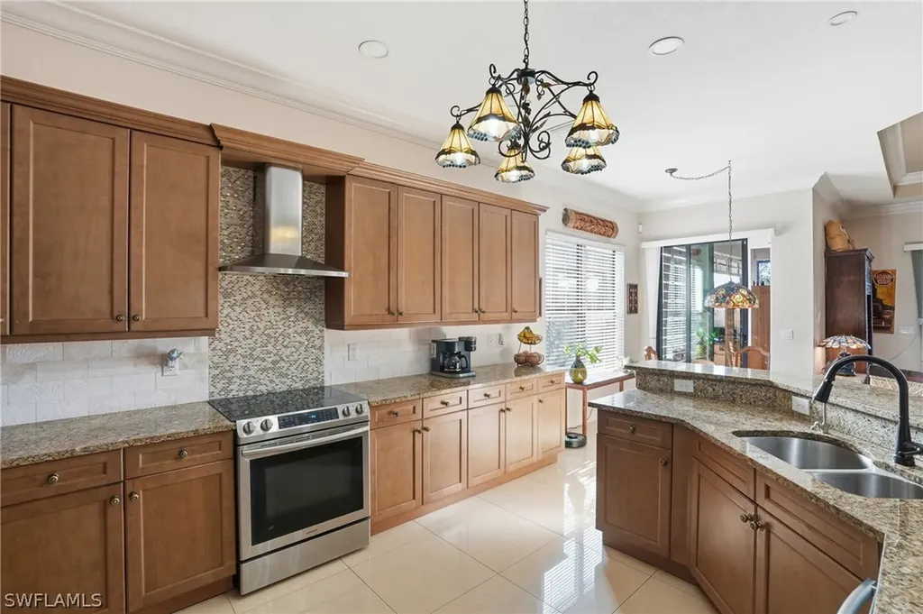 13843 Luna Drive Naples FL 34109