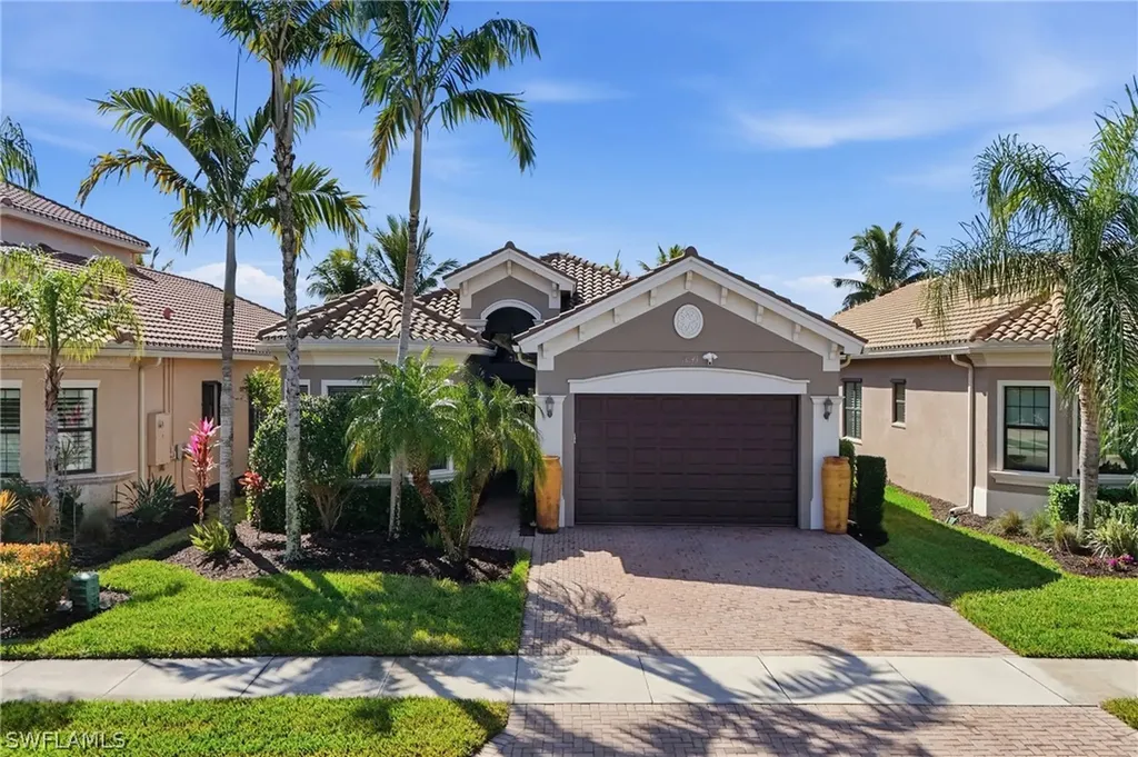 13843 Luna Drive Naples FL 34109