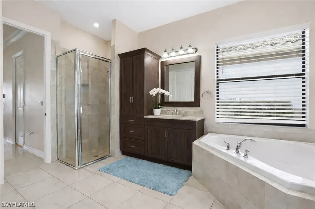 13843 Luna Drive Naples FL 34109