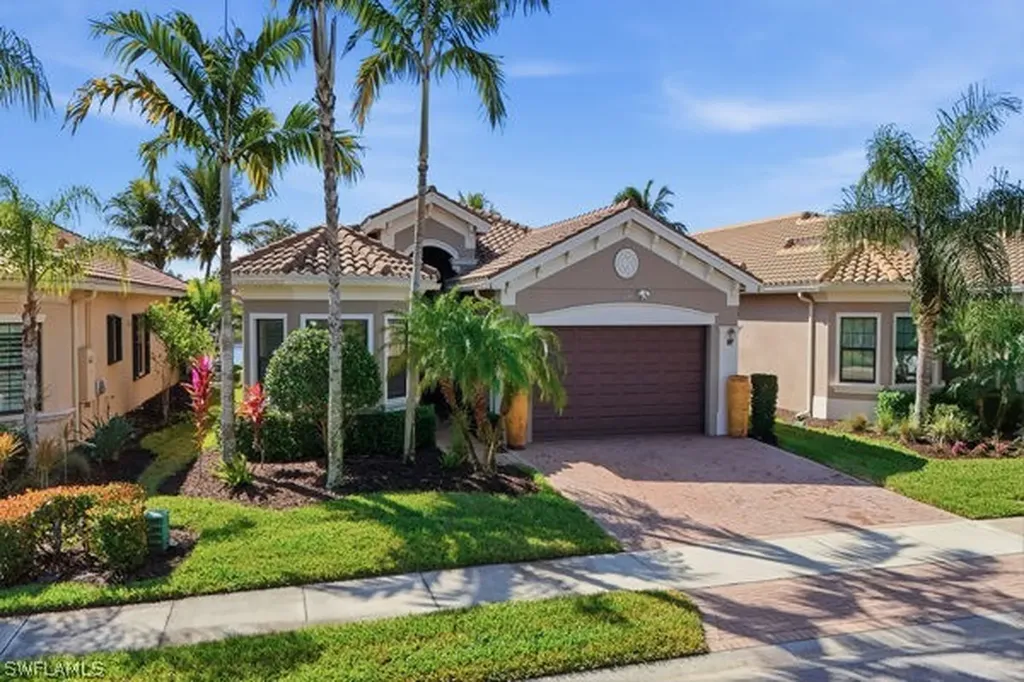13843 Luna Drive Naples FL 34109