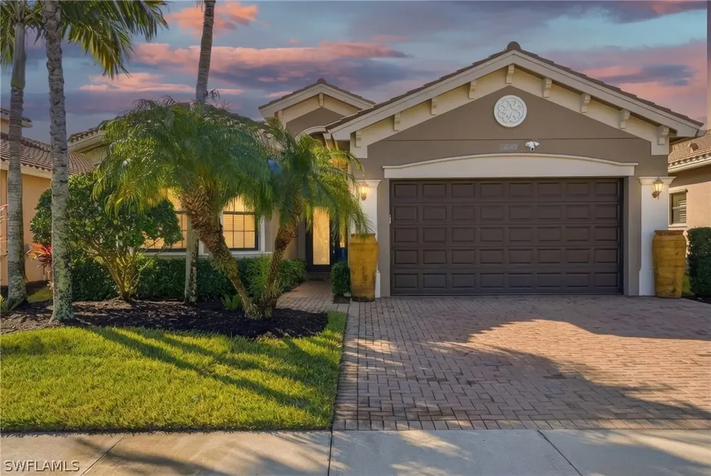 13843 Luna Drive Naples FL 34109