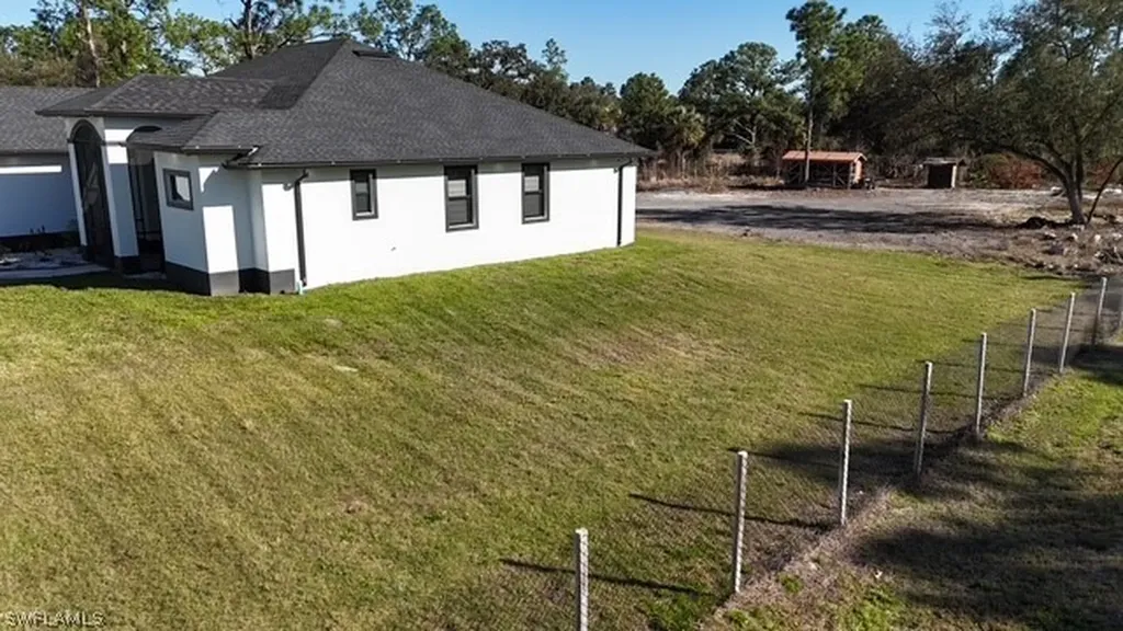 7691 23rd Place Labelle FL 33935