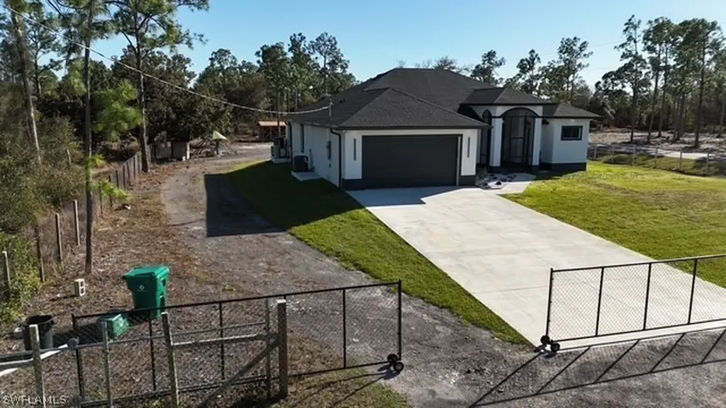 7691 23rd Place Labelle FL 33935