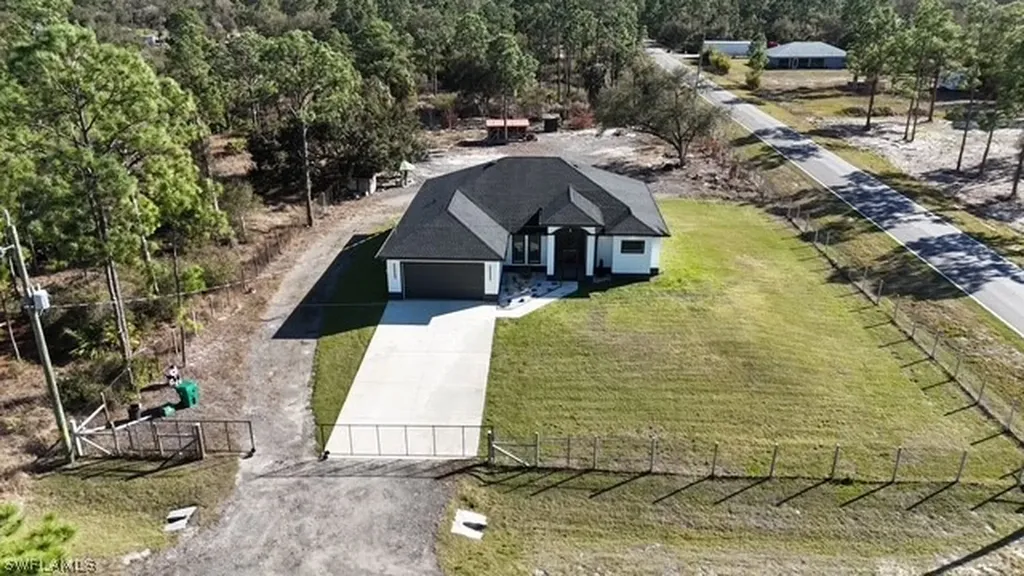 7691 23rd Place Labelle FL 33935