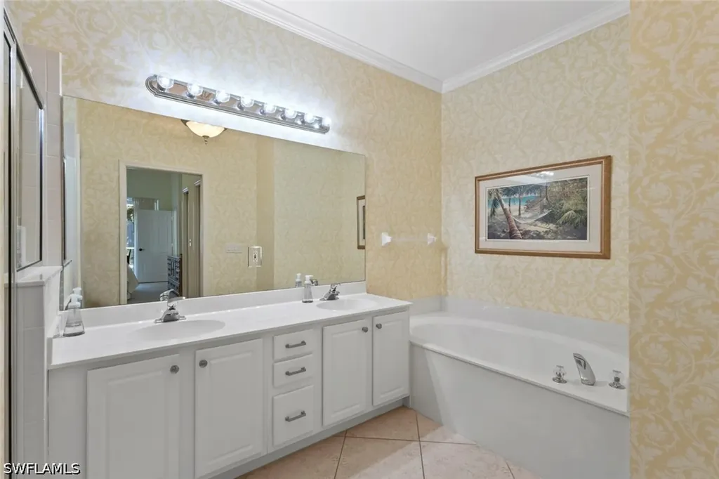 1208 Chelmsford Court Naples FL 34104
