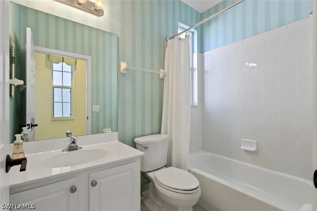 1208 Chelmsford Court Naples FL 34104