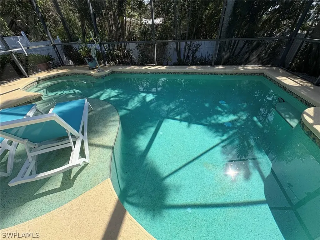 2500 Lee Street Naples FL 34112