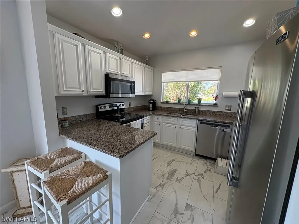 2500 Lee Street Naples FL 34112