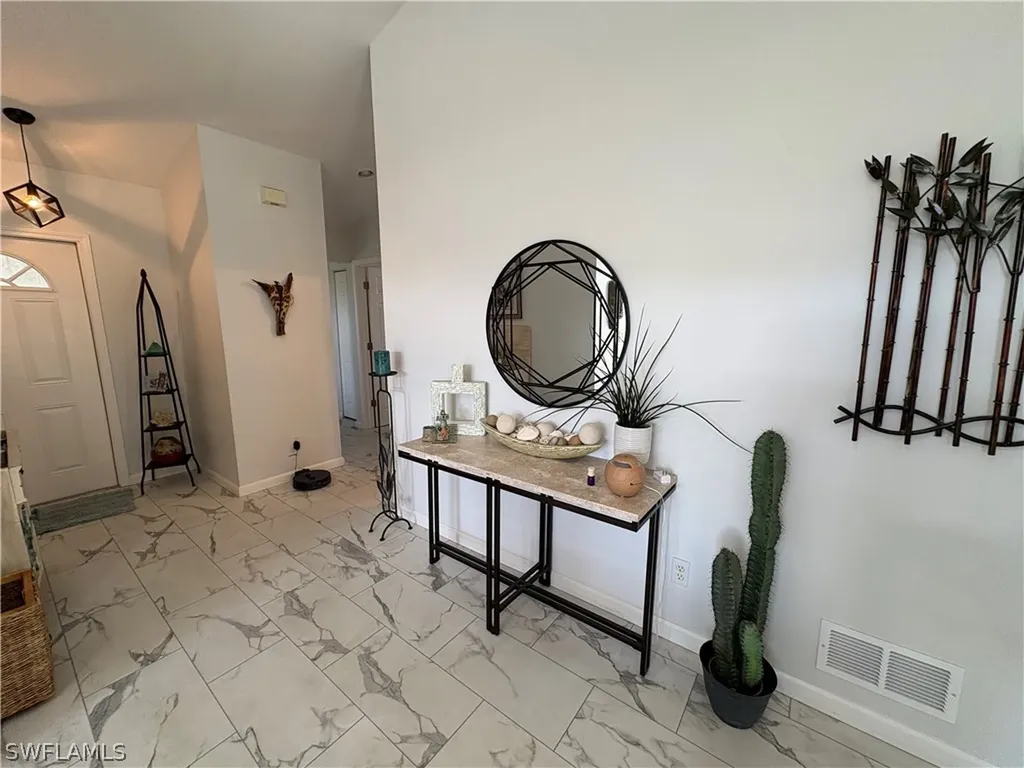2500 Lee Street Naples FL 34112