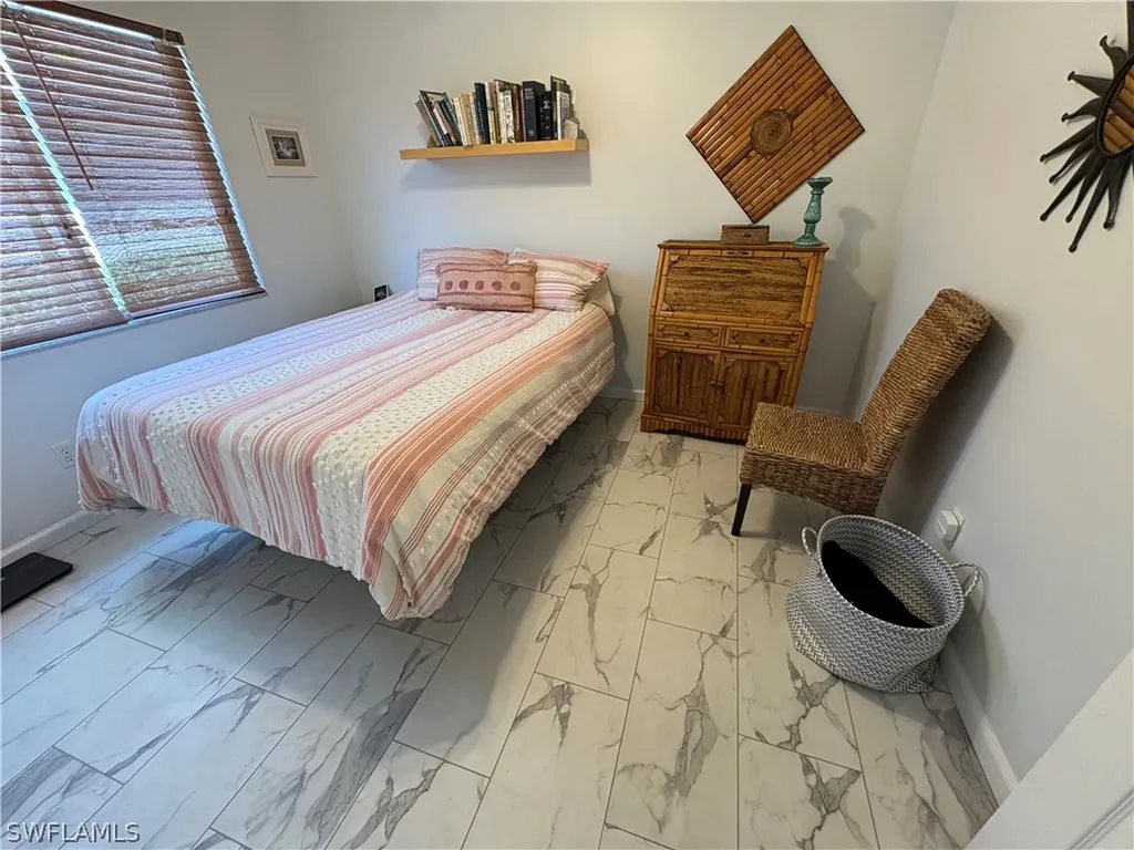 2500 Lee Street Naples FL 34112