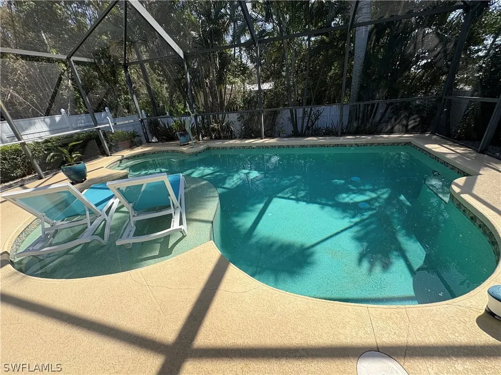 2500 Lee Street Naples FL 34112