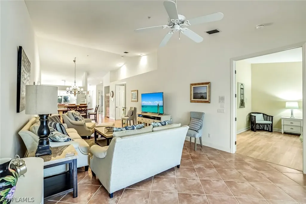 2385 Hidden Lake Drive Naples FL 34112
