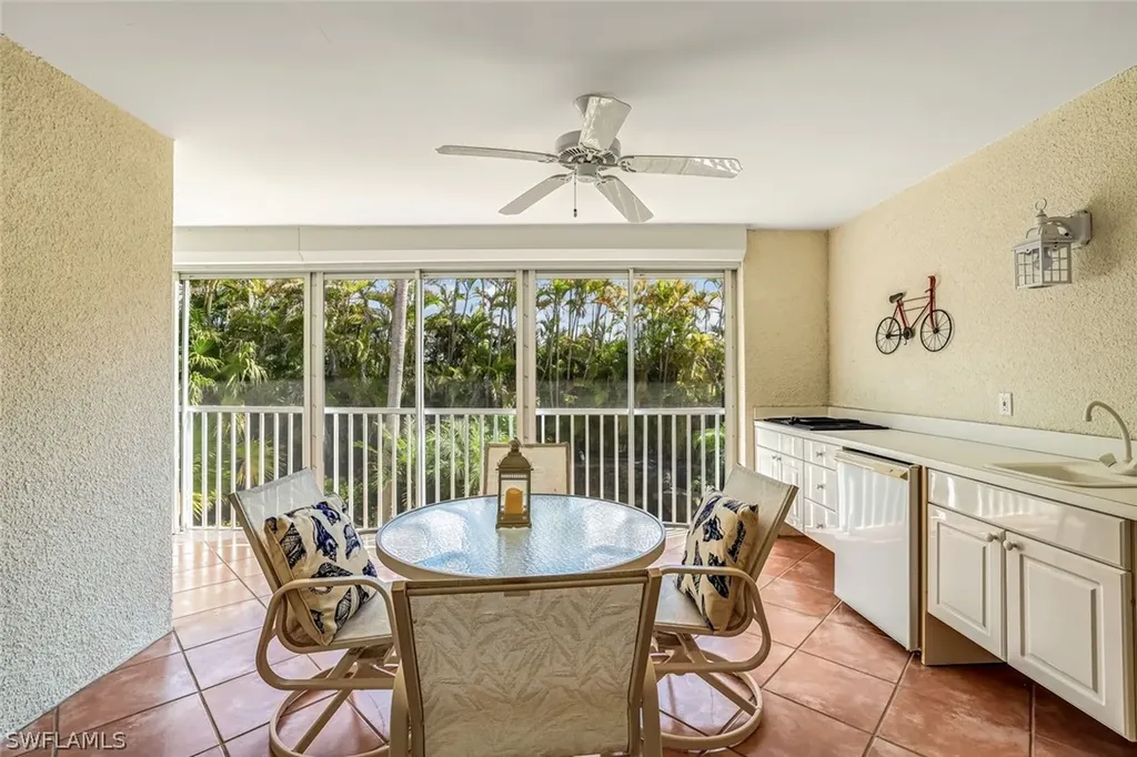 2385 Hidden Lake Drive Naples FL 34112