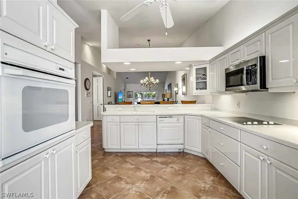 2385 Hidden Lake Drive Naples FL 34112