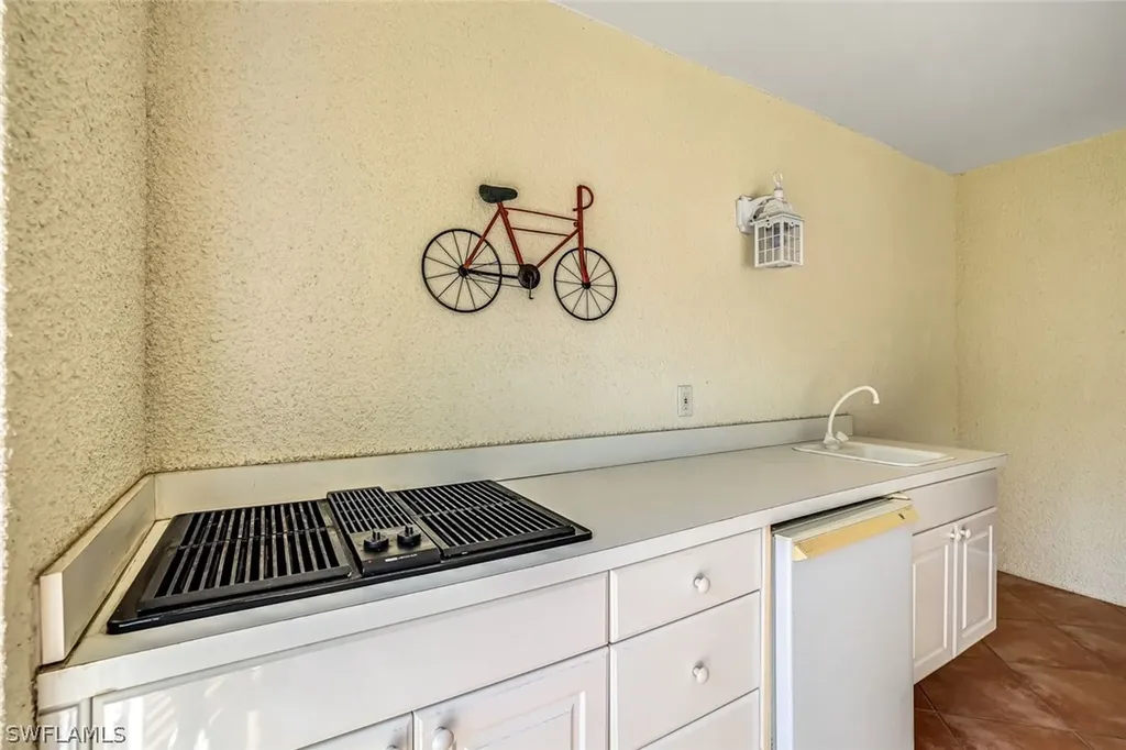 2385 Hidden Lake Drive Naples FL 34112