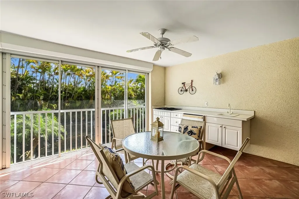 2385 Hidden Lake Drive Naples FL 34112