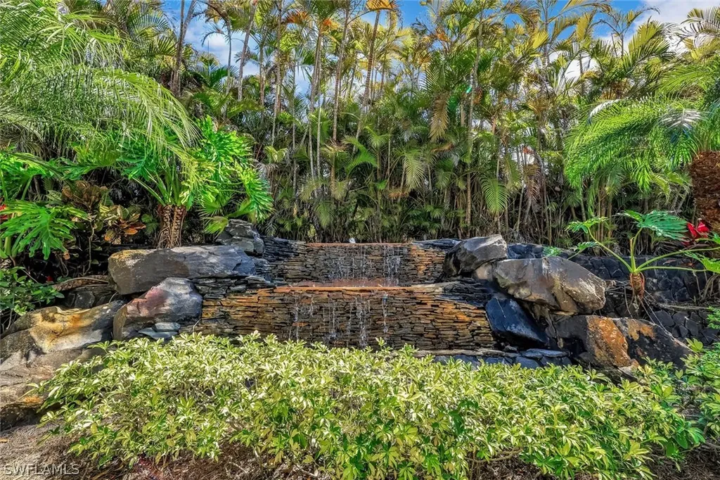 2385 Hidden Lake Drive Naples FL 34112