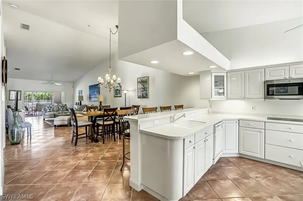 2385 Hidden Lake Drive Naples FL 34112