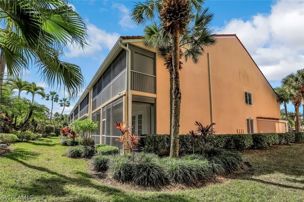 2385 Hidden Lake Drive Naples FL 34112