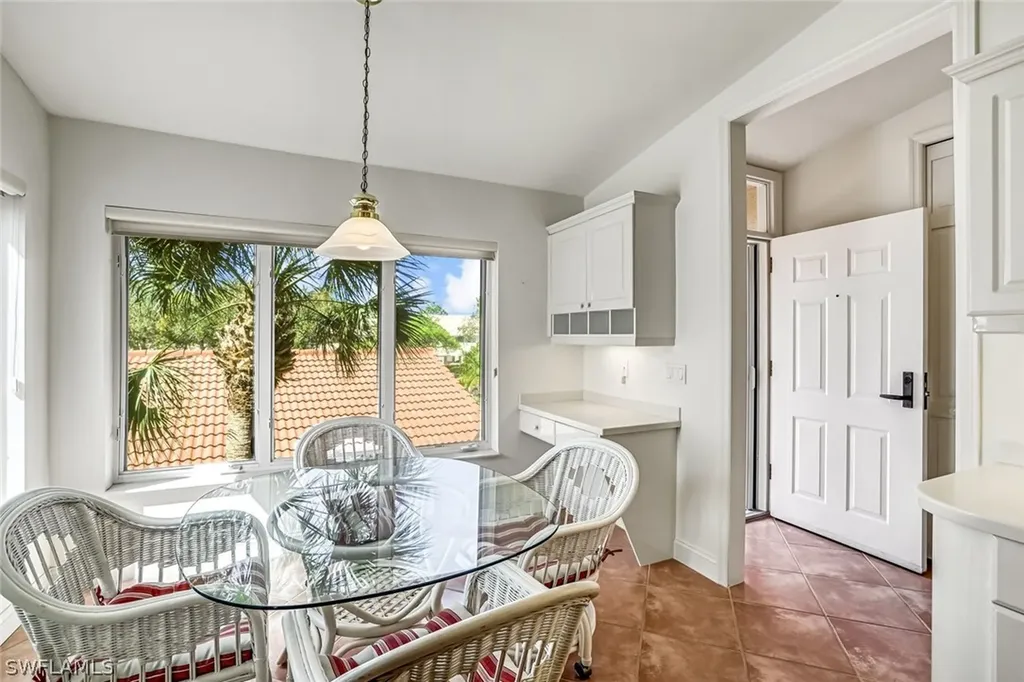 2385 Hidden Lake Drive Naples FL 34112