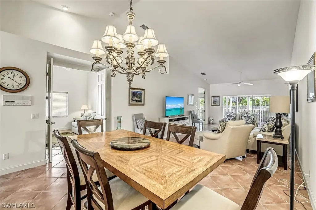 2385 Hidden Lake Drive Naples FL 34112