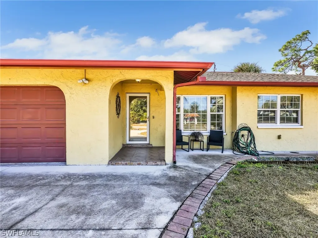 18025 Constitution Circle Fort Myers FL 33967