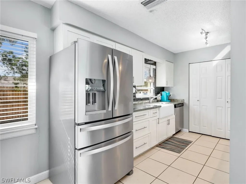 18025 Constitution Circle Fort Myers FL 33967